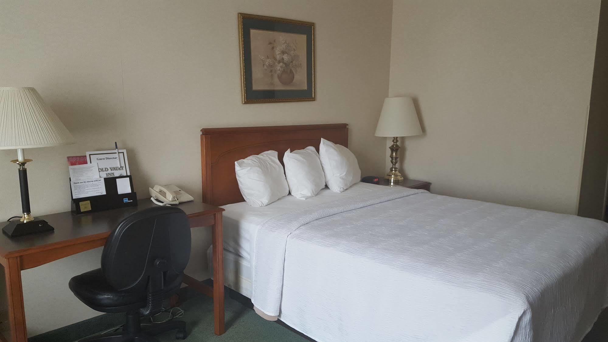 Gold Vault Inn Radcliff Екстериор снимка